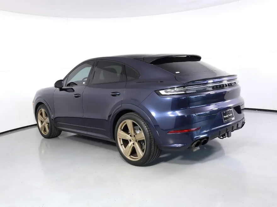 2024 Porsche Cayenne S Coupe photo 1