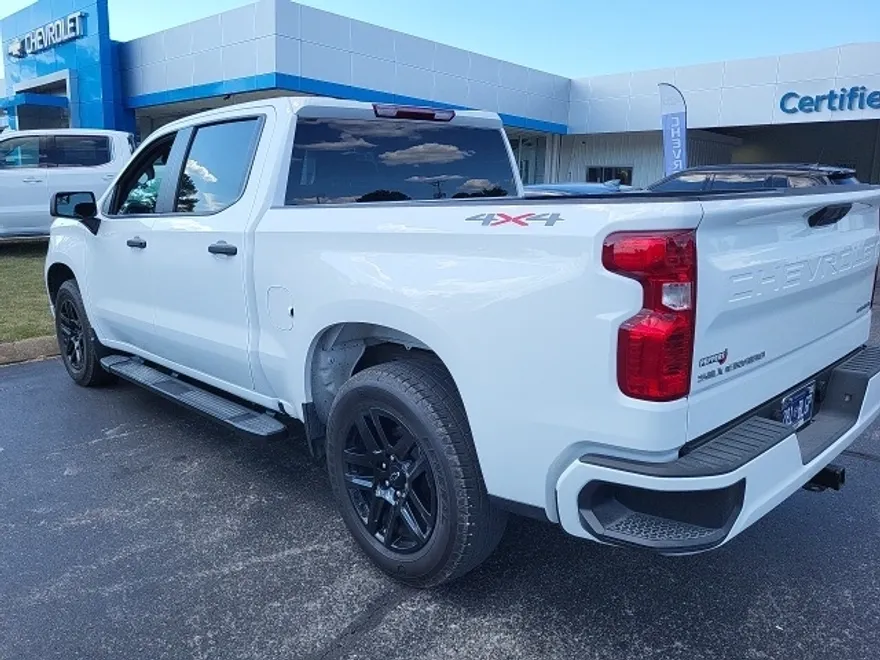 2024 Chevrolet Silverado 1500 Custom photo 1