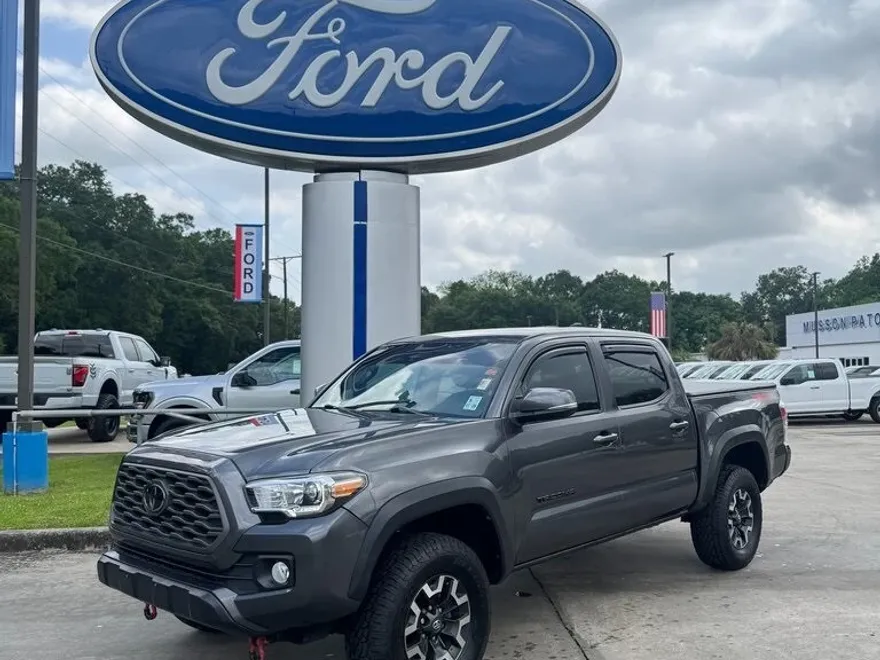 2022 Toyota Tacoma TRD Off-Road photo 1