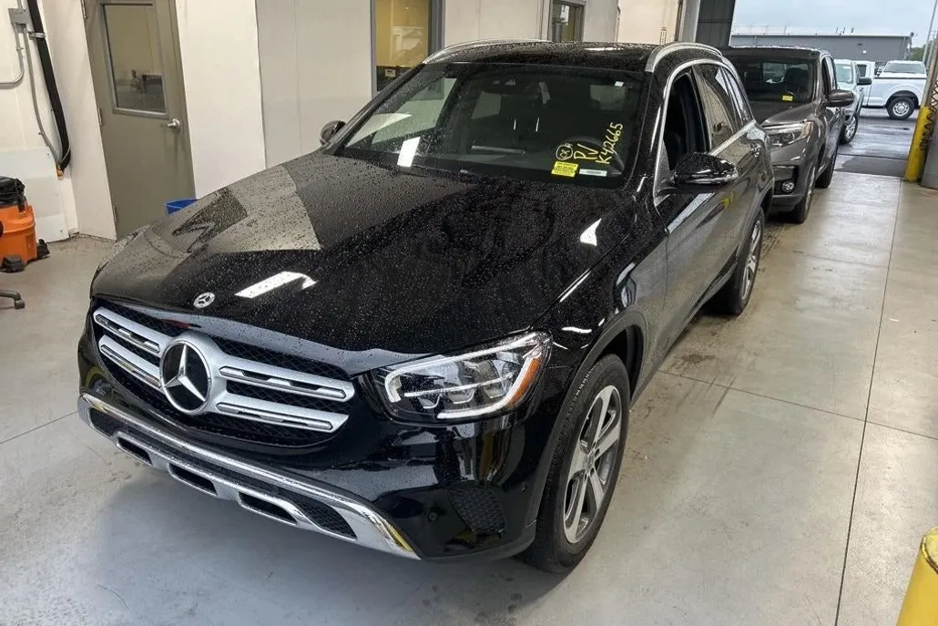 2022 Mercedes Benz GLC 300 4MATIC photo 1
