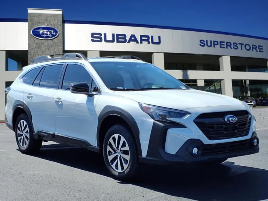 2025 Subaru Outback Premium photo 1
