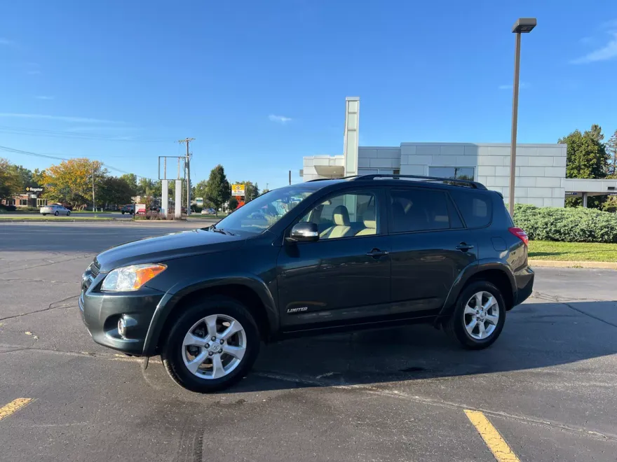 2012 Toyota RAV4 Limited photo 1