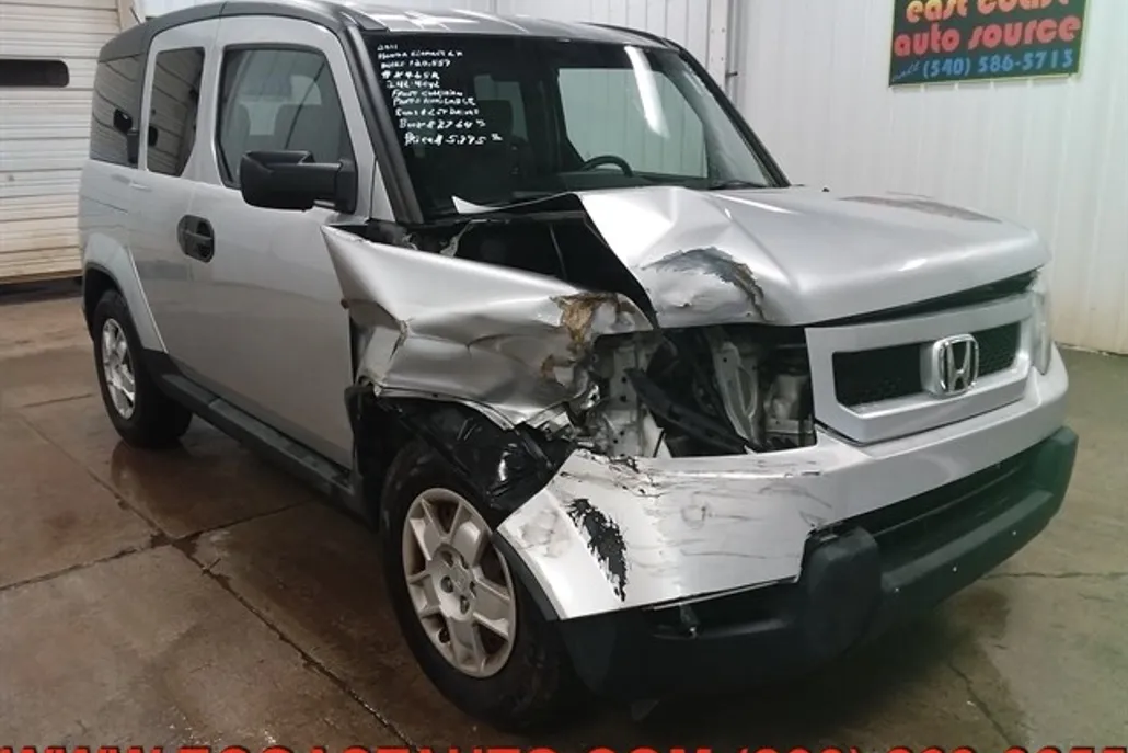 2011 Honda Element LX photo 1