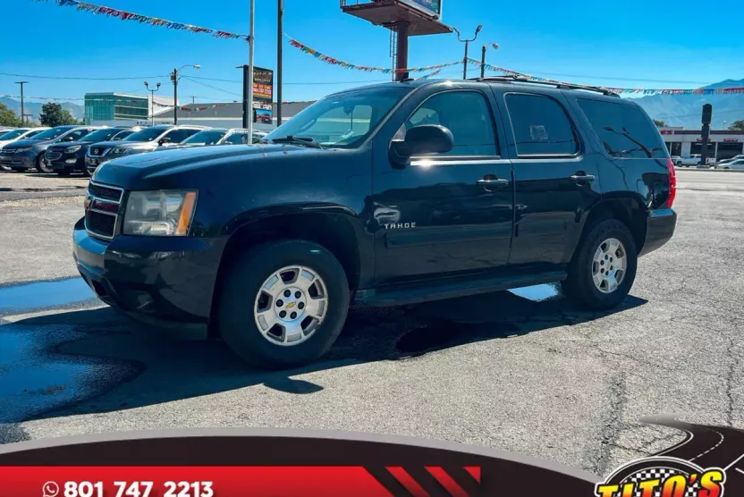 2011 Chevrolet Tahoe LS photo 1