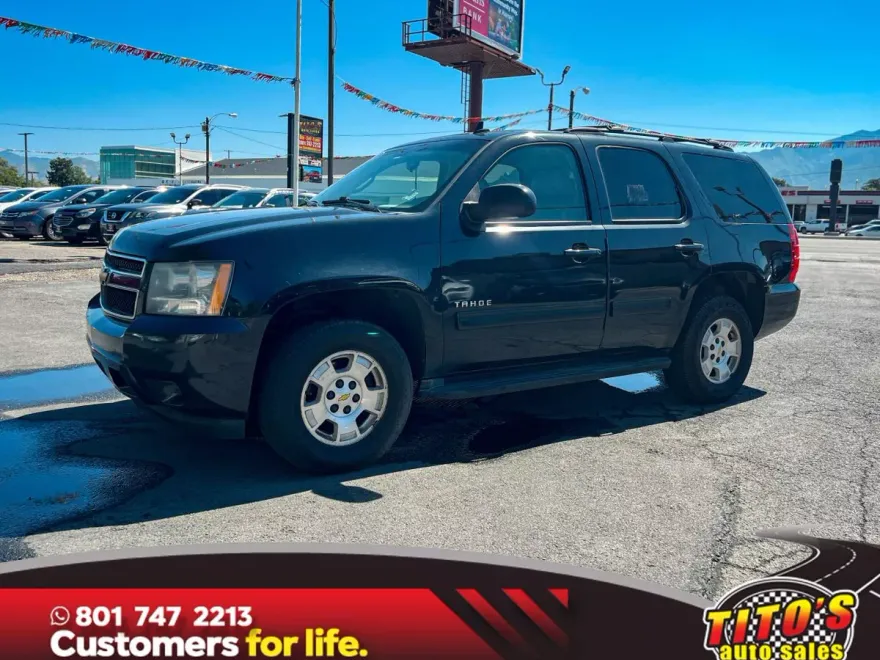2011 Chevrolet Tahoe LS photo 1