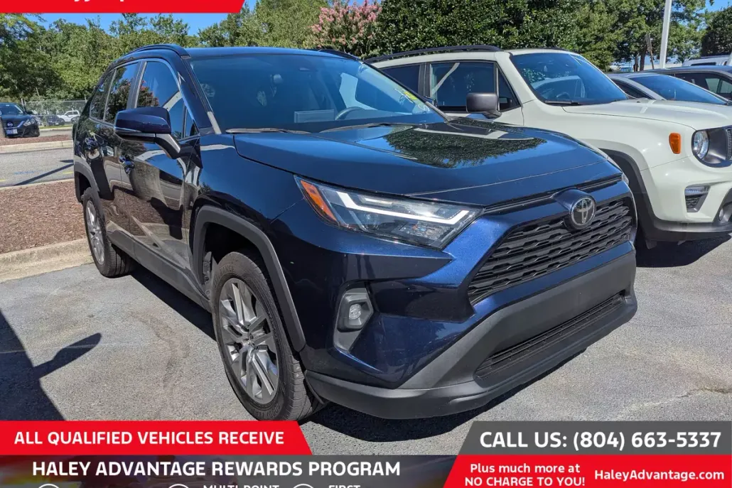 2022 Toyota RAV4 XLE Premium photo 1