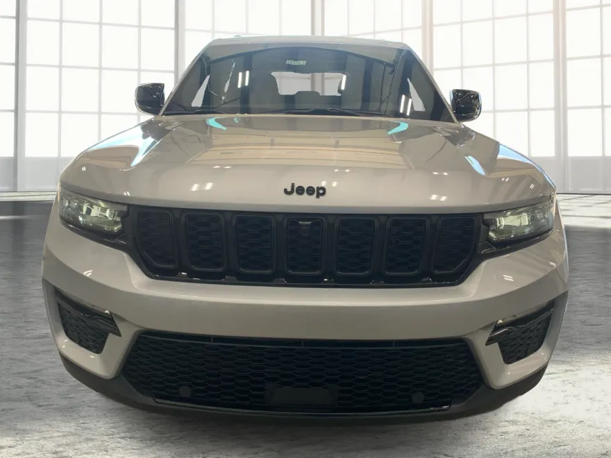 2025 Jeep Grand Cherokee Limited photo 1