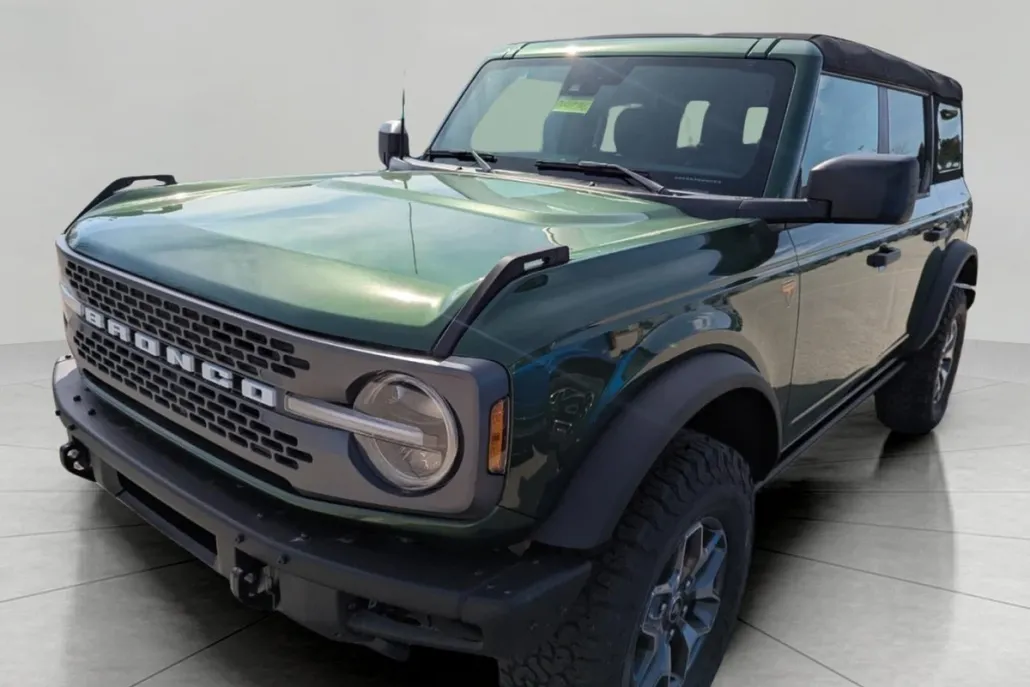 2024 Ford Bronco Badlands photo 1