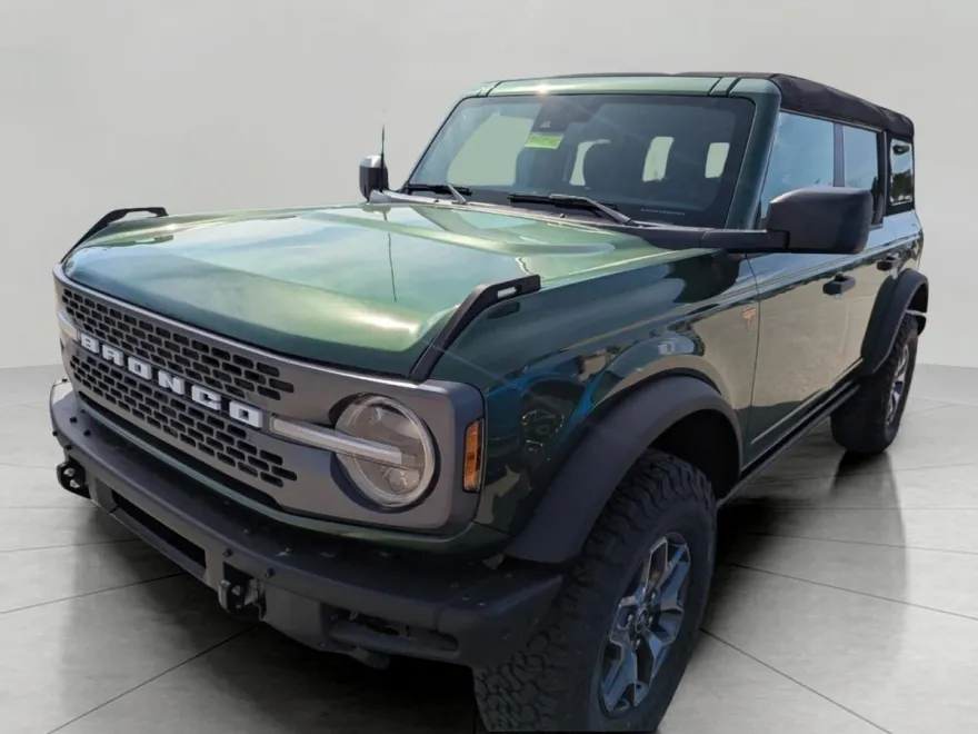 2024 Ford Bronco Badlands photo 1