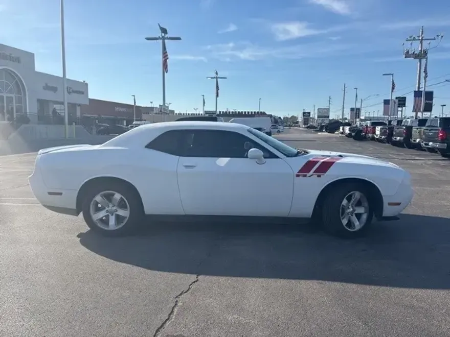 2011 Dodge Challenger R/T photo 1