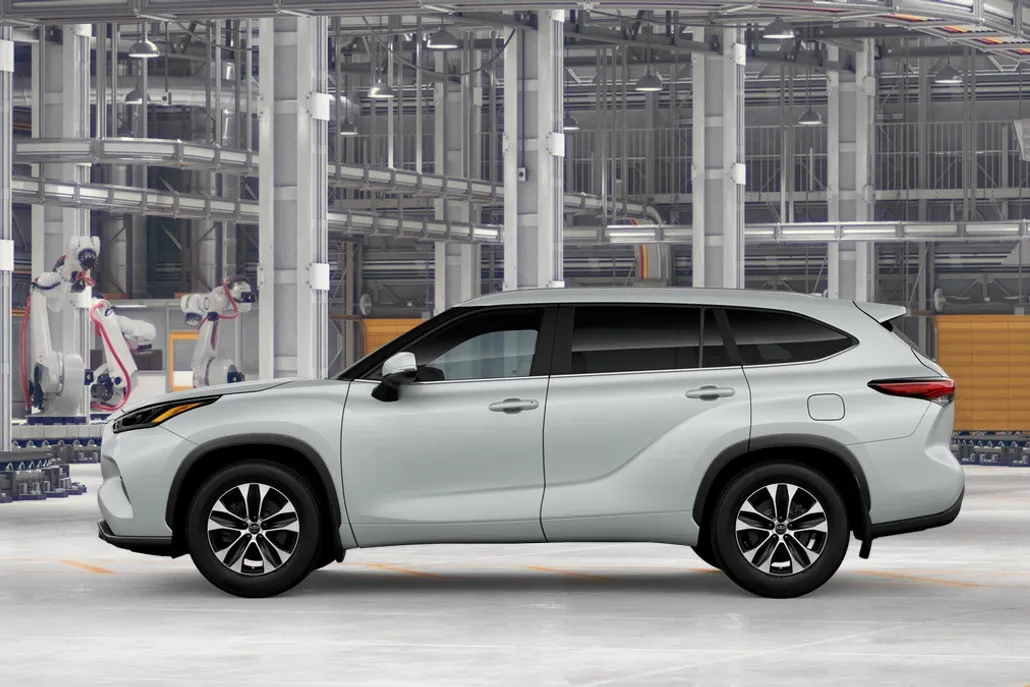 2026 Toyota Highlander XLE photo 1