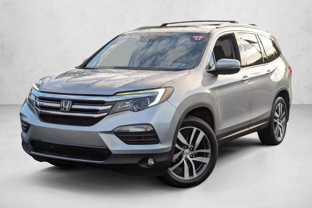 2017 Honda Pilot Elite photo 1