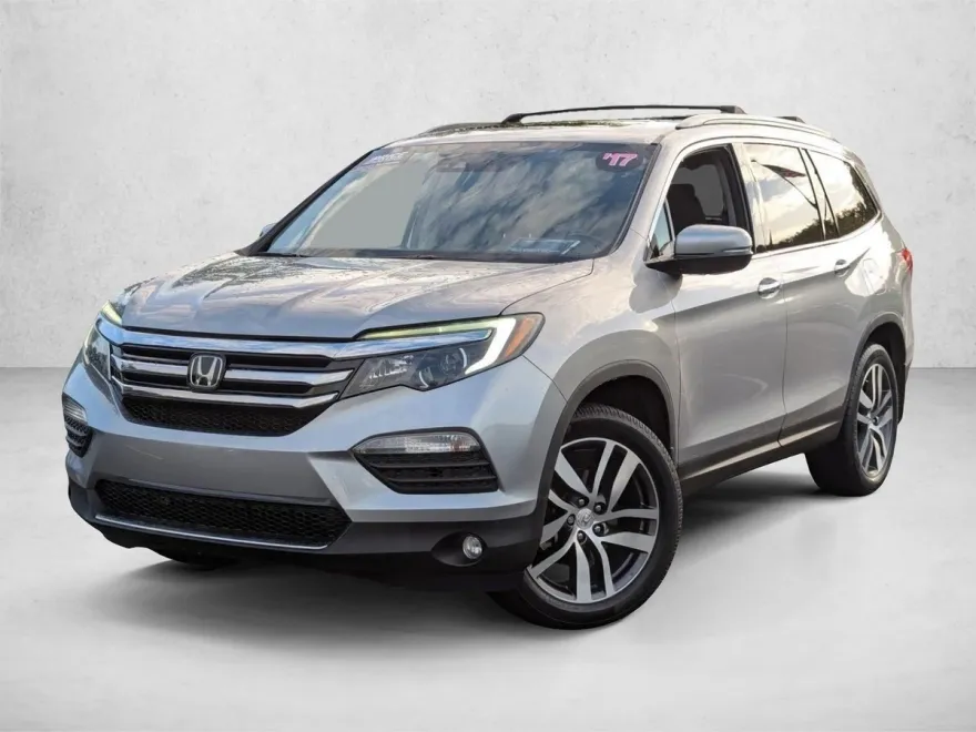 2017 Honda Pilot Elite photo 1
