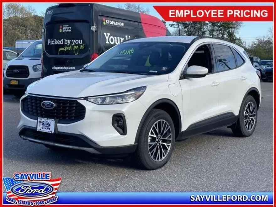 2023 Ford Escape photo 1
