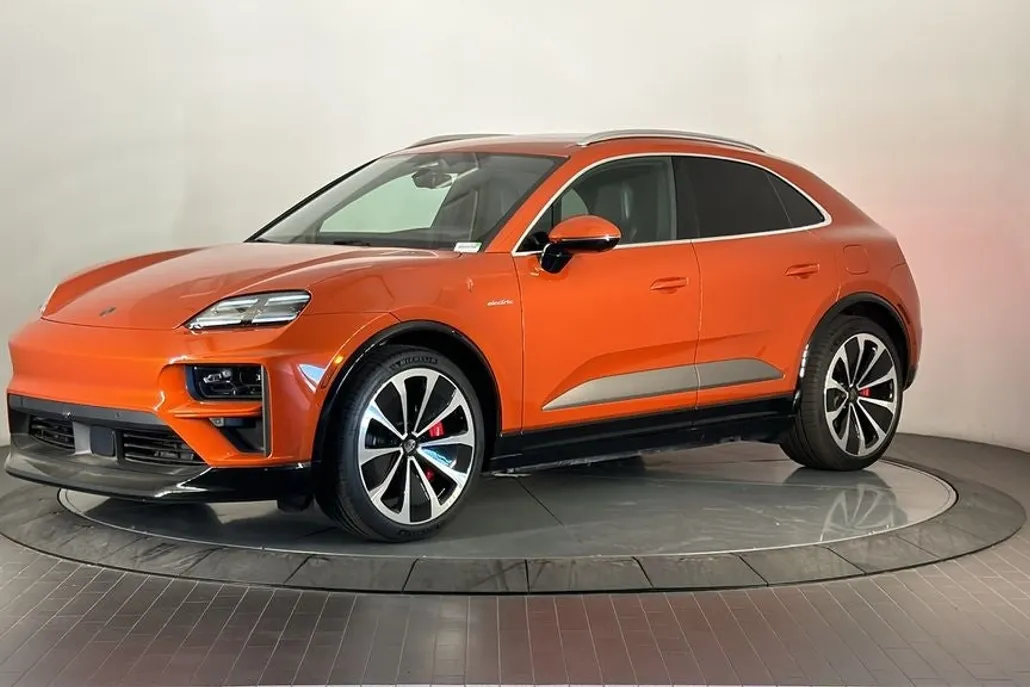 2024 Porsche Macan Turbo Electric photo 1