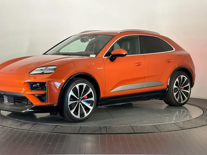 2024 Porsche Macan Turbo Electric photo 1