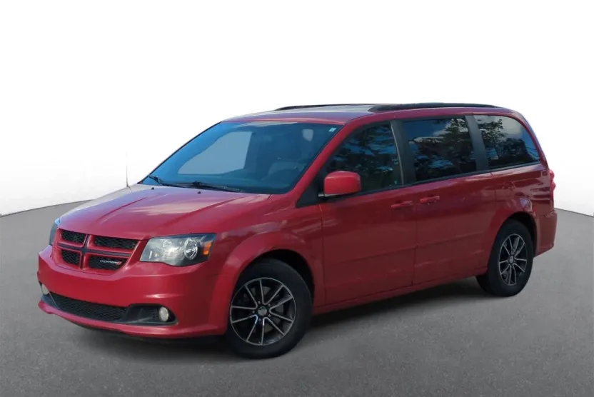 2016 Dodge Grand Caravan R/T photo 1