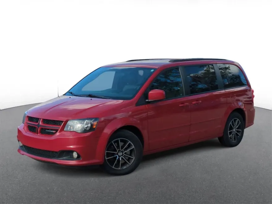 2016 Dodge Grand Caravan R/T photo 1