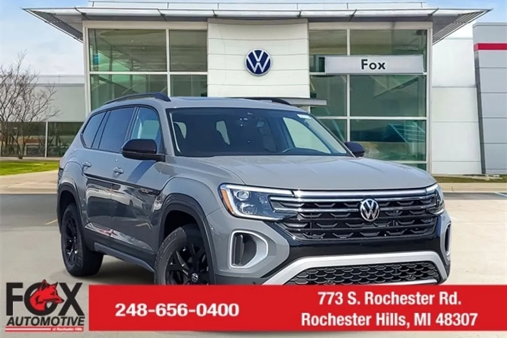 2025 Volkswagen Atlas Peak Edition SE photo 1