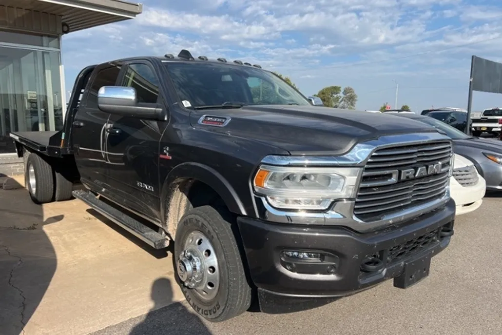 2022 Ram 3500 Laramie photo 1