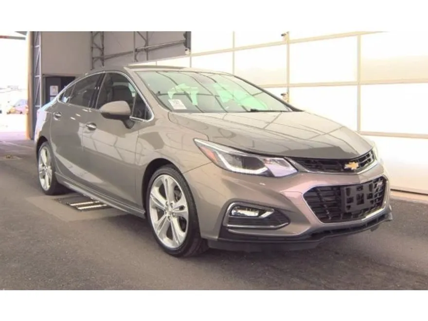 2017 Chevrolet Cruze Premier photo 1