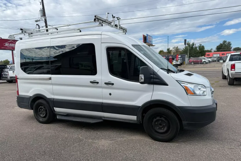 2019 Ford Transit Passenger XLT photo 1