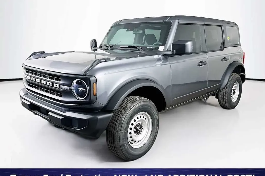2025 Ford Bronco Base photo 1