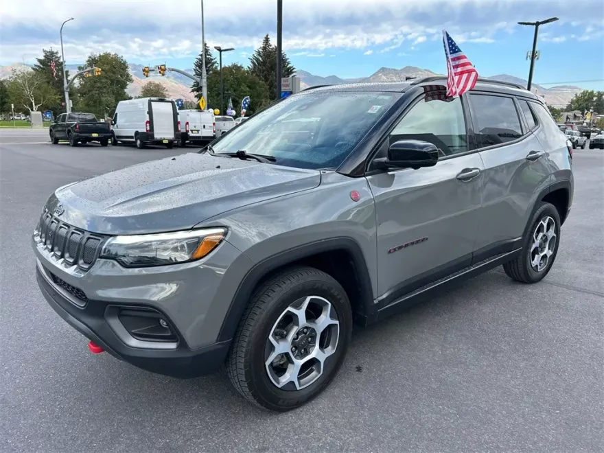 2022 Jeep Compass Trailhawk photo 1