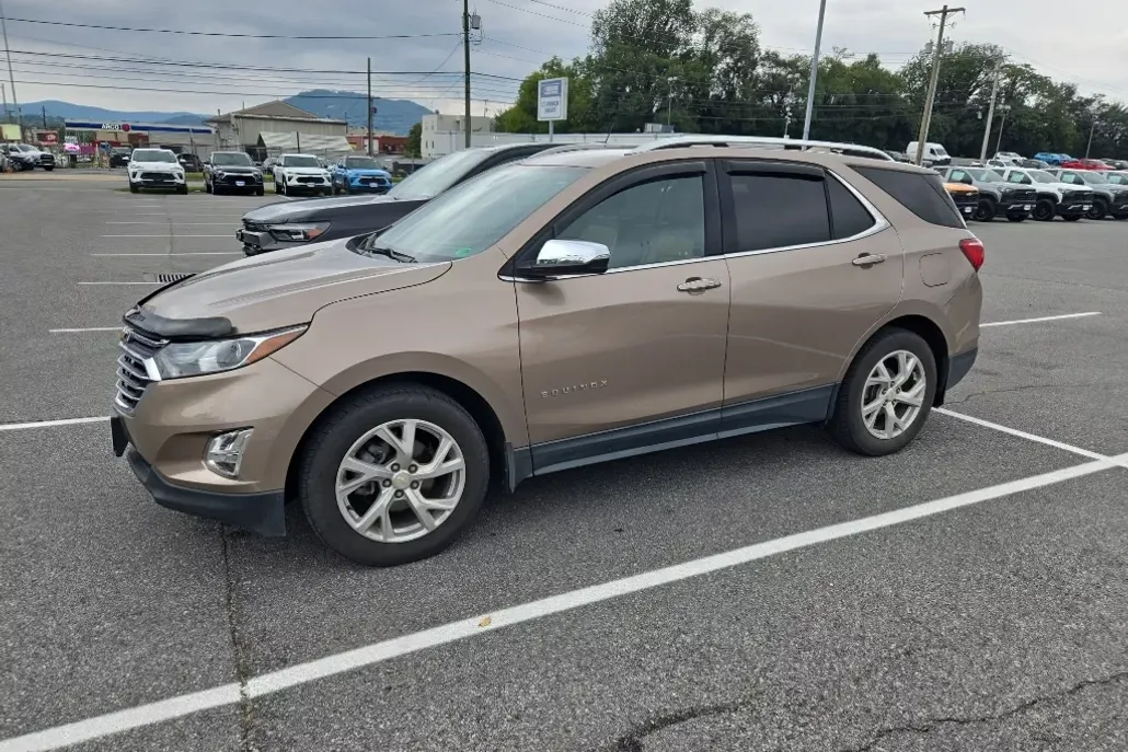 2019 Chevrolet Equinox Premier photo 1