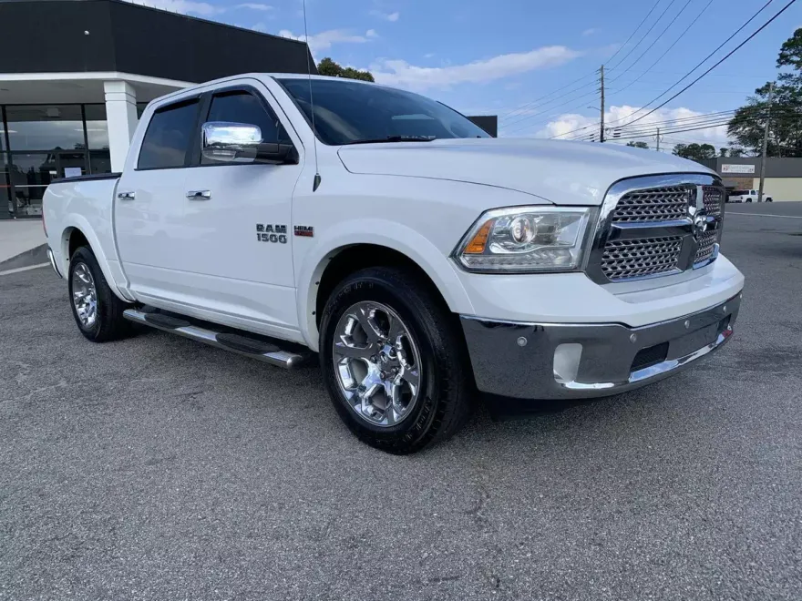 2014 Ram 1500 Laramie photo 1