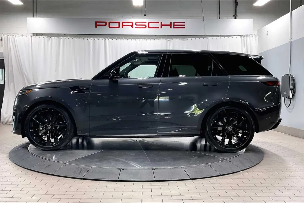 2024 Land Rover Range Rover Sport SE photo 1
