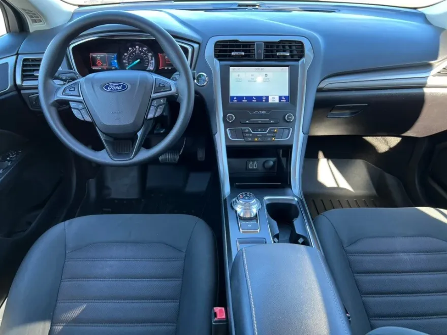 2019 Ford Fusion SE photo 1