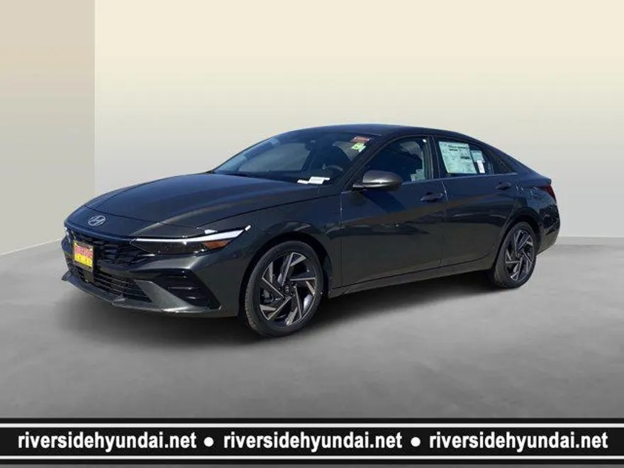 2025 Hyundai Elantra SEL Convenience photo 1