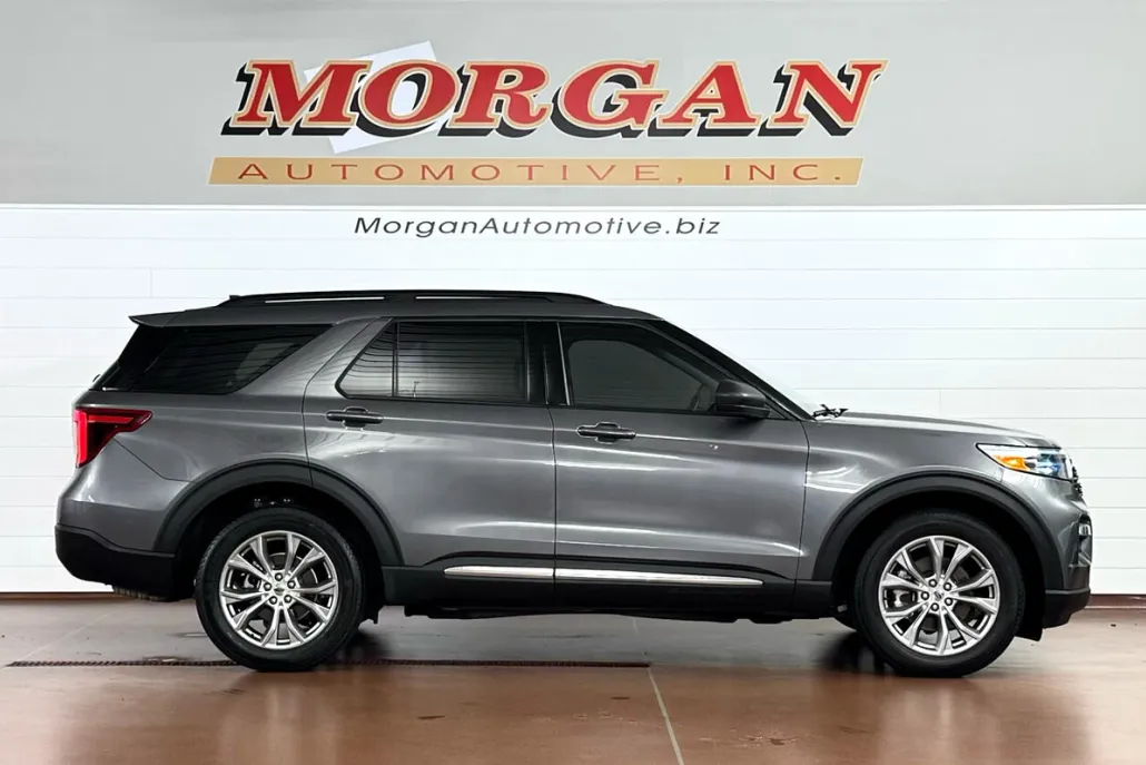 2022 Ford Explorer XLT photo 1