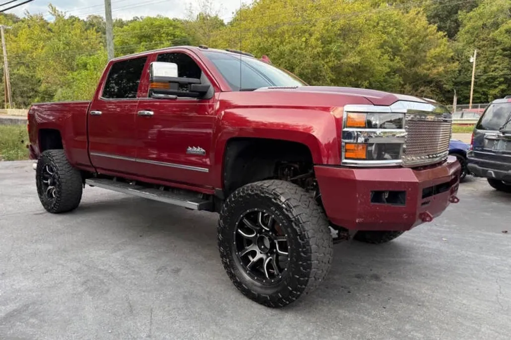 2015 Chevrolet Silverado 2500HD High Country photo 1