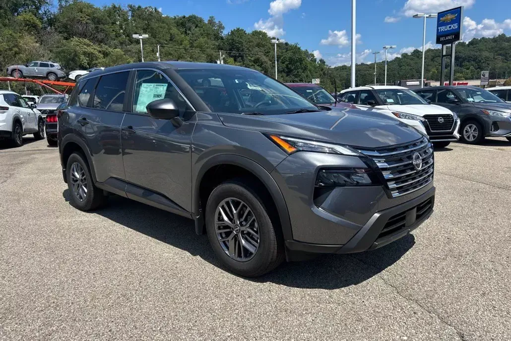 2026 Nissan Rogue S photo 1