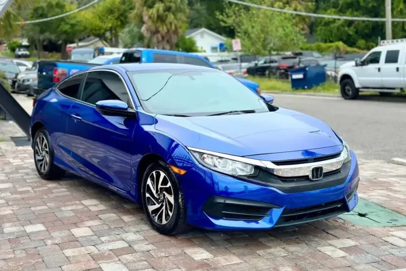 2018 Honda Civic LX photo 1
