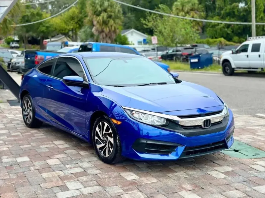 2018 Honda Civic LX photo 1