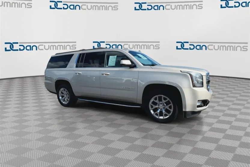 2017 Gmc Yukon XL SLT photo 1