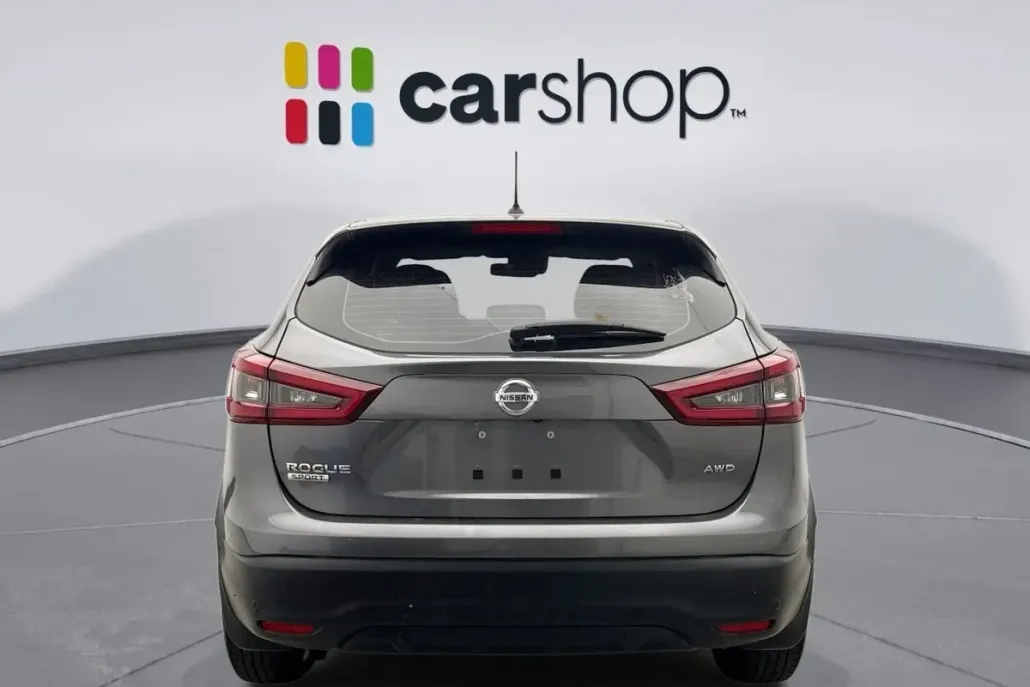 2022 Nissan Rogue Sport S photo 1