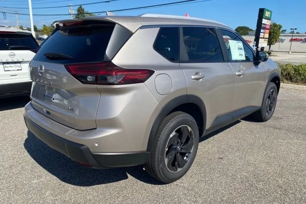 2026 Nissan Rogue SV photo 1