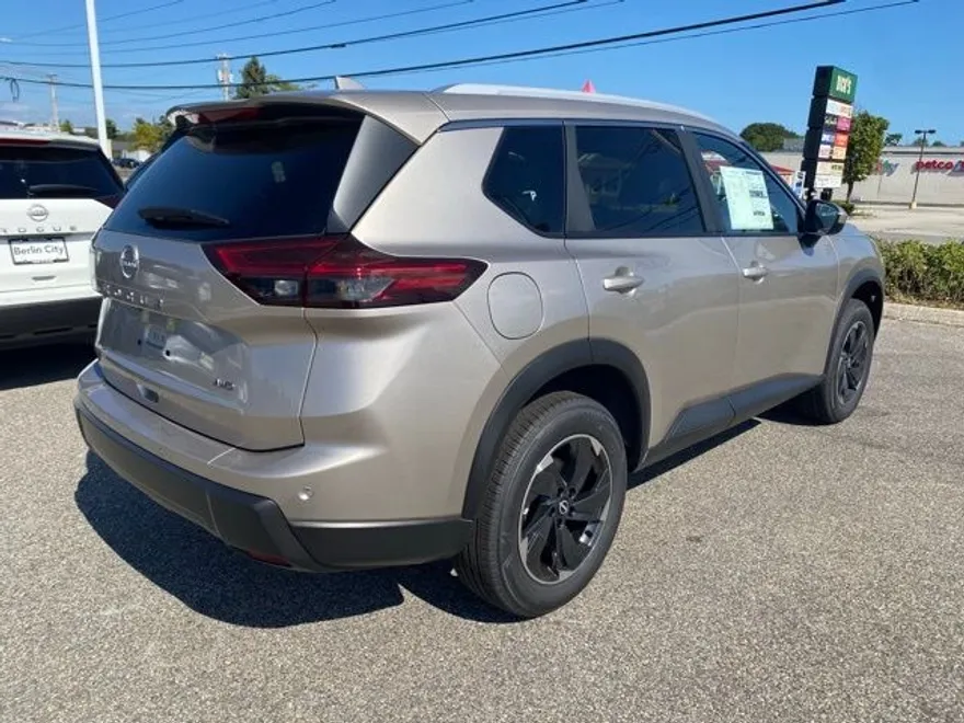 2026 Nissan Rogue SV photo 1