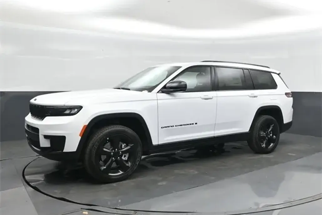 2025 Jeep Grand Cherokee Altitude X photo 1