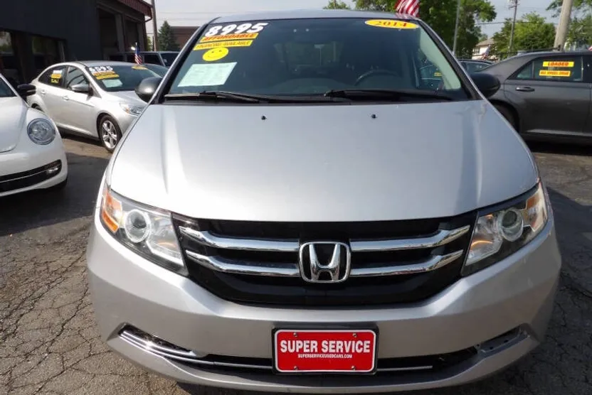 2014 Honda Odyssey LX photo 1