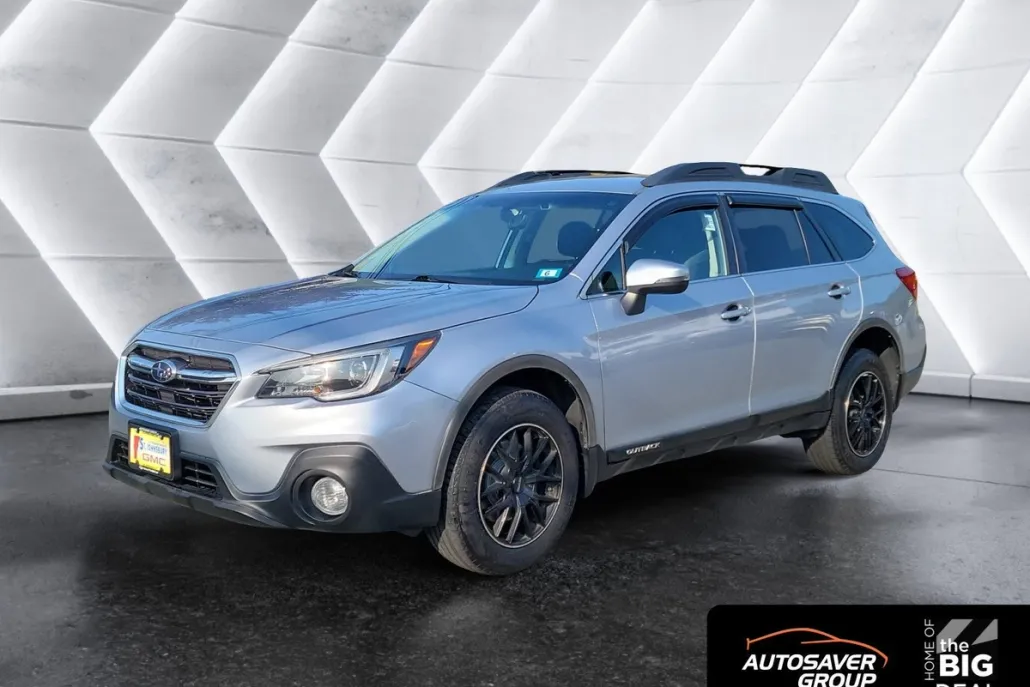 2019 Subaru Outback Premium photo 1
