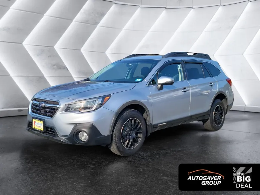 2019 Subaru Outback Premium photo 1