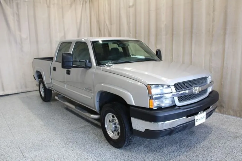 2004 Chevrolet Silverado 2500HD LS photo 1