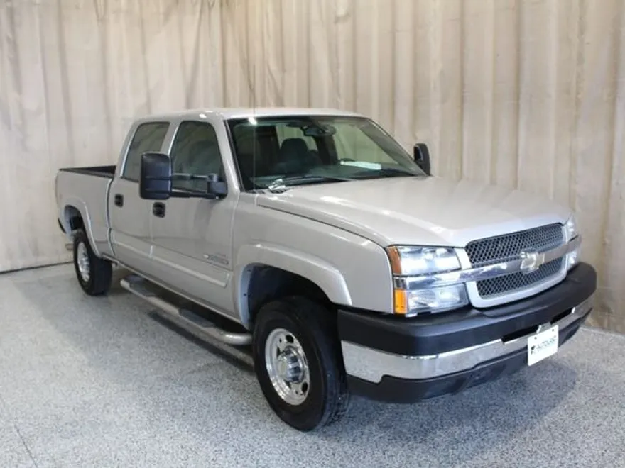 2004 Chevrolet Silverado 2500HD LS photo 1