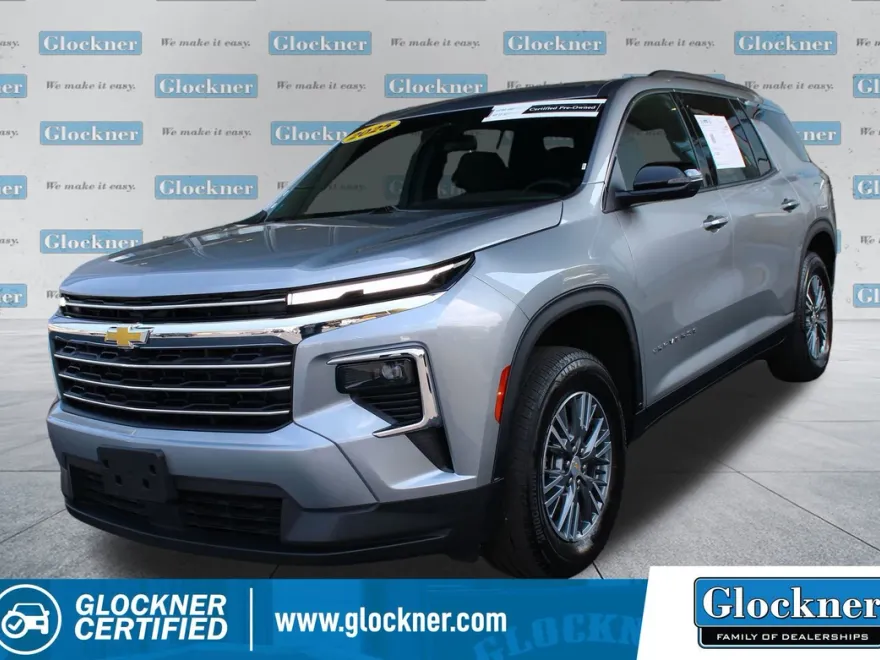 2025 Chevrolet Traverse photo 1