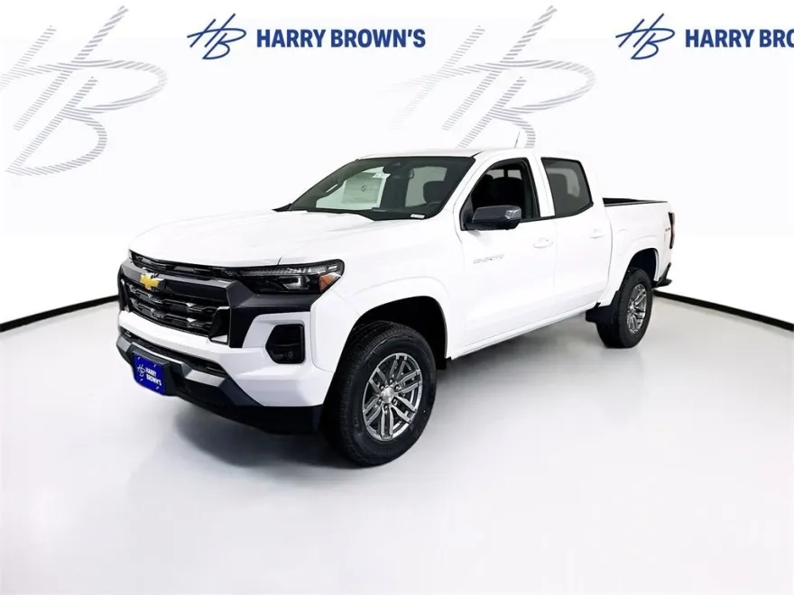 2025 Chevrolet Colorado Work Truck LT photo 1